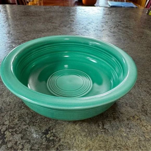 One Med Green FiestaWare rimmed Bowl Rare color Measures 5 1/2” x 1 1/2” HLC Co - Picture 2 of 7
